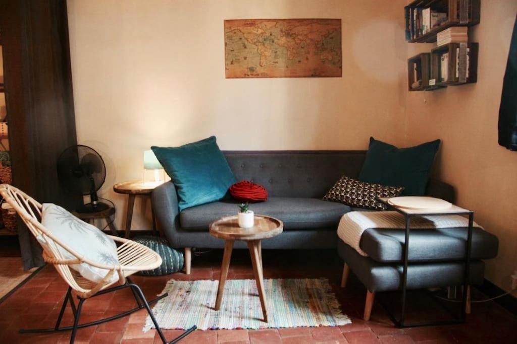 Cosy Apartment By The Magical Marais De Bourges Exterior photo